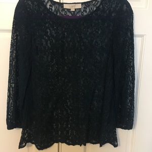 Lace 3/4 sleeve blouse.